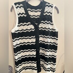 Black and White Sleeveless Knit Sweater Vest